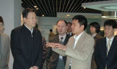 曾任十七届中央委员，，浙江省委副书记、省长吕祖善-向导眷注-J9旗舰厅通讯——天下和你更近